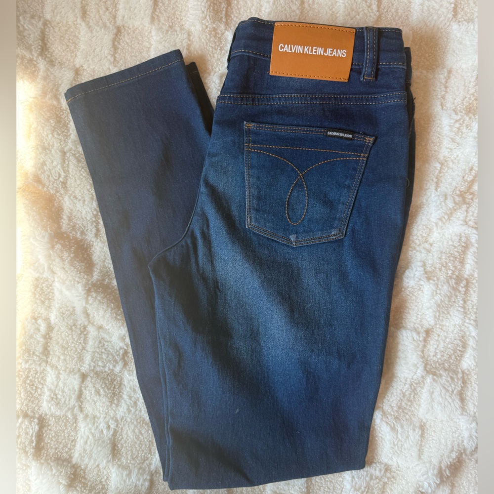 Calvin Klein Girls Blue Straight Jeans. Size 16